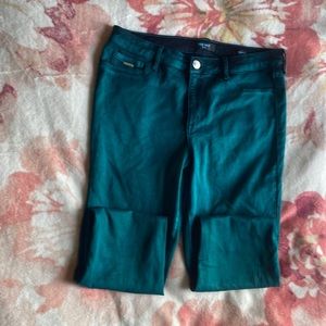 I’m selling nine wish jeans size 12 they’re jagging’s backpack it’s only